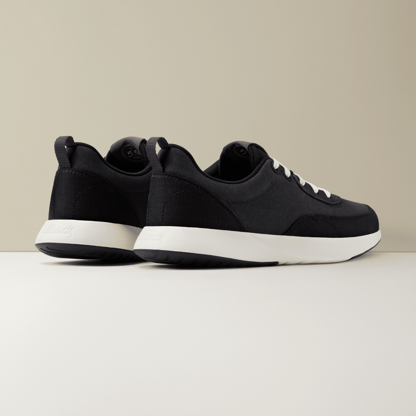 Women's Courier, Dark Grey, Natural White (Natural White)